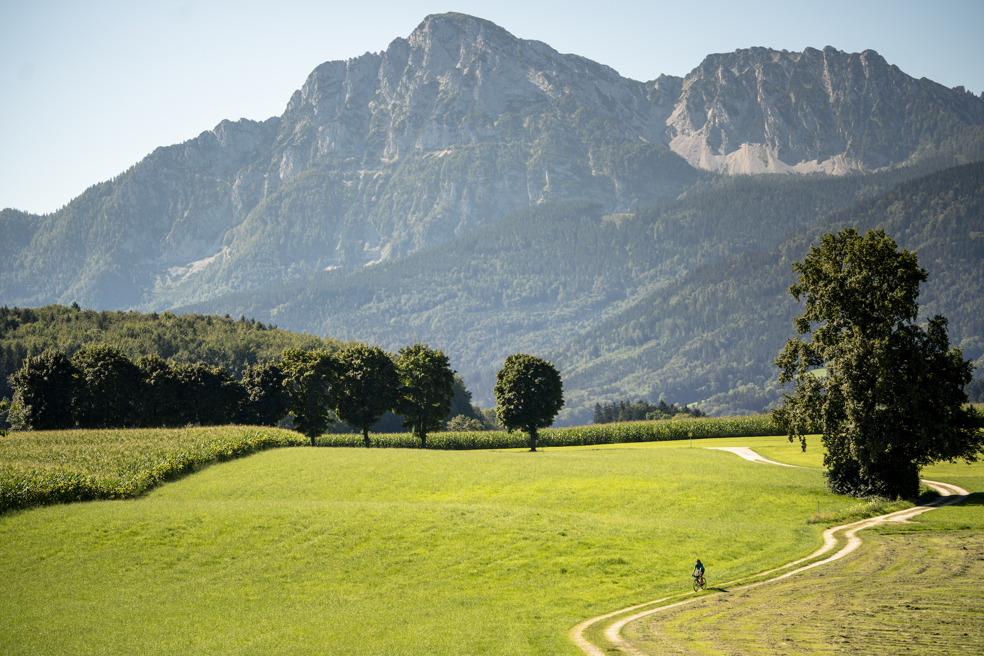 Blick auf den Hochstaufen. Berchtesgadener Land, Slowbike Tour. GeoSaison 2020, Wasser-Radlwege Oberbayern; Fotograf: Julian Rohn